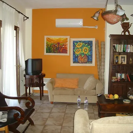 Stelios Seaside House *